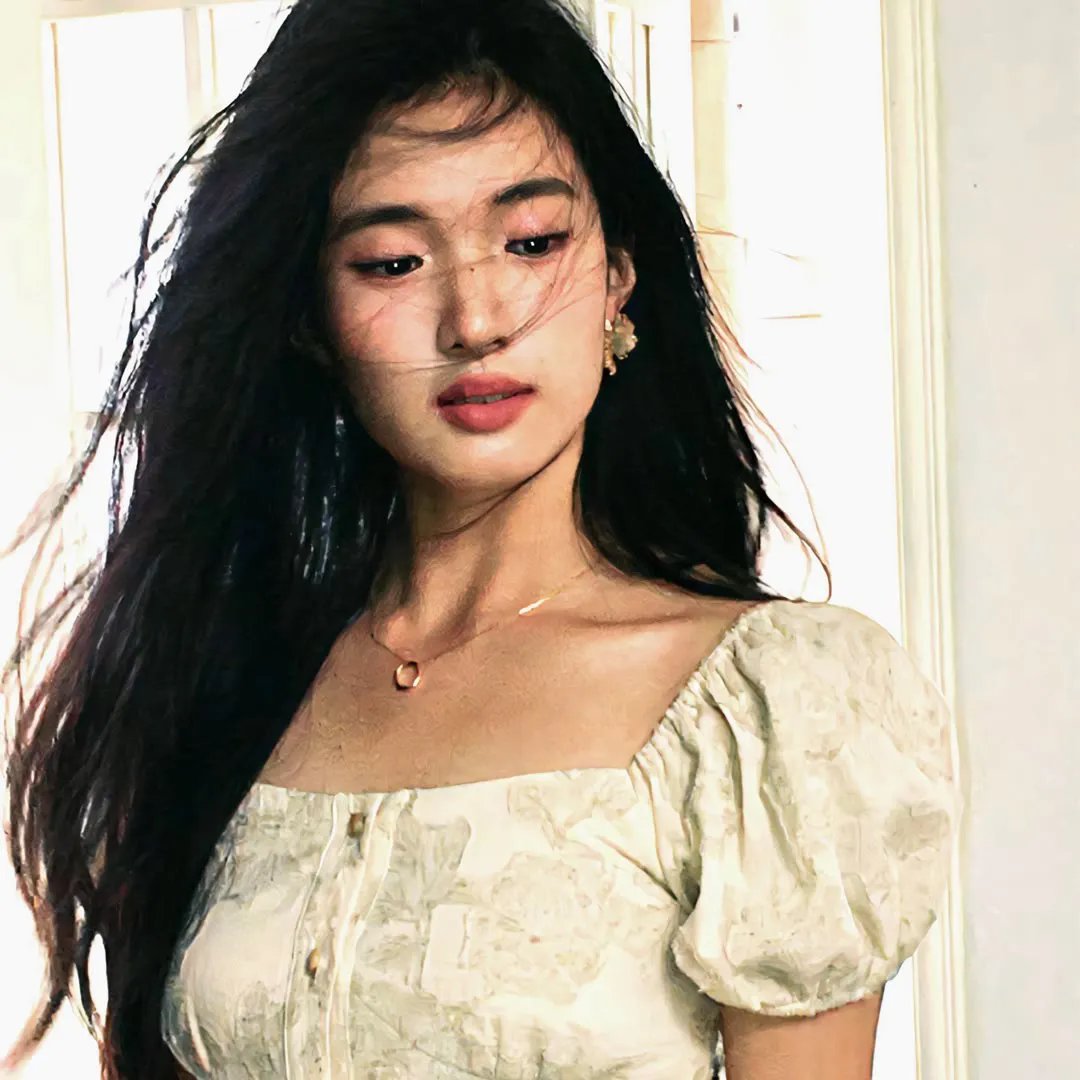 低头不见抬头见